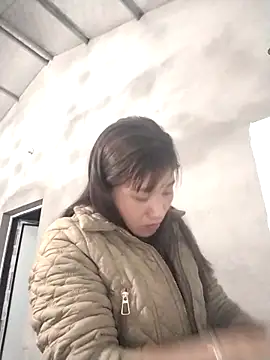 Lilinn  online show from March 2026 10:13:02 PM