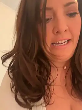 hollyharmd online show from April 2026 01:51:01 AM