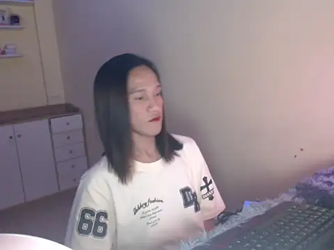 ashelyxyn69xx online show from February 2026 03:55:01 PM