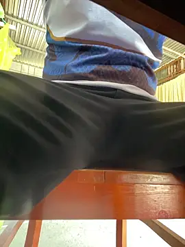 hoang15075 online show from April 2026 07:58:02 AM