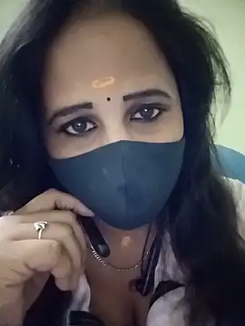 Snapshot of Tamil_Rani- chatting on June 2026 06:01:01 PM Tamil Rani- online show from June 2026 06:01:01 PM
