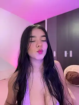 Sophia Wy online show from March 2026 05:21:02 AM