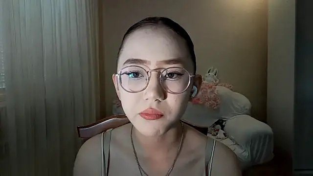 Snapshot of SolvedGlobe chatting on July 2026 01:10:02 PM SolvedGlobe online show from July 2026 01:10:02 PM