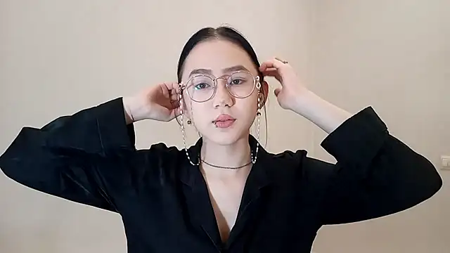 SolvedGlobe online show from April 2026 01:14:02 PM