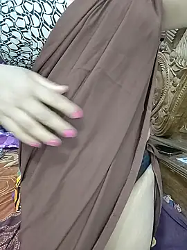 Beauty-3 online show from March 2026 04:43:01 PM