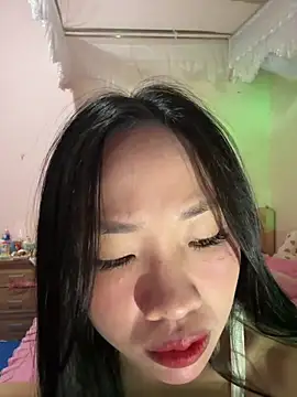 MIABCDZ online show from April 2026 01:12:02 AM