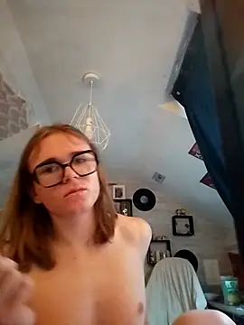 Charles-x69 online show from February 2026 12:27:01 PM