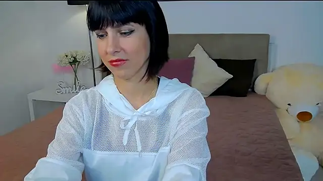 HeidieRaven online show from May 2026 12:25:01 PM