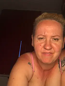 Snapshot of SofiaAmour chatting on June 2026 06:39:02 PM SofiaAmour online show from June 2026 06:39:02 PM