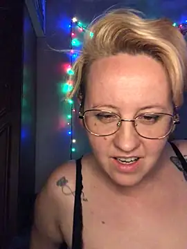 SofiaAmour online show from April 2026 07:52:01 PM