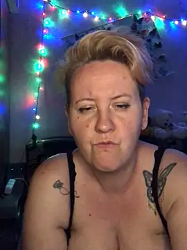 SofiaAmour online show from April 2026 07:49:01 PM