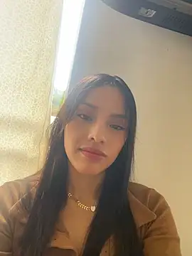 Mia-villalobos online show from May 2026 02:01:01 PM