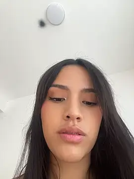 Mia-villalobos online show from June 2026 02:03:01 PM