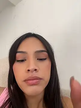 Mia-villalobos online show from June 2026 01:44:01 PM
