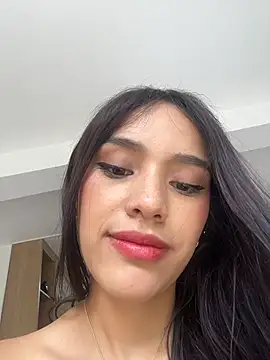 Mia-villalobos online show from April 2026 03:19:01 PM