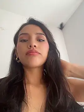 Mia-villalobos online show from June 2026 03:06:02 PM