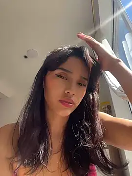 Mia-villalobos online show from May 2026 02:11:01 PM