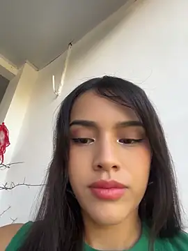 Mia-villalobos online show from June 2026 12:05:01 PM