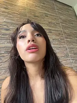 Mia-villalobos online show from May 2026 02:54:02 PM
