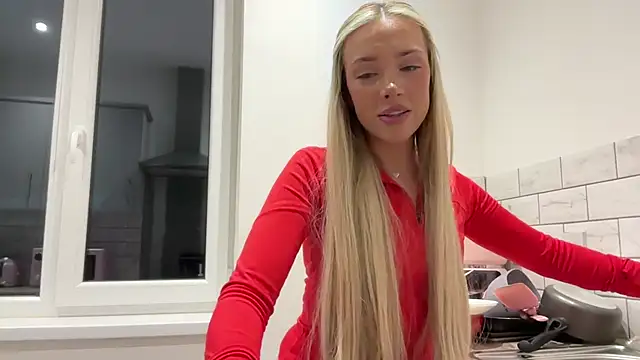 Snapshot of Naughtyblondex chatting on June 2026 09:56:02 PM Naughtyblondex online show from June 2026 09:56:02 PM