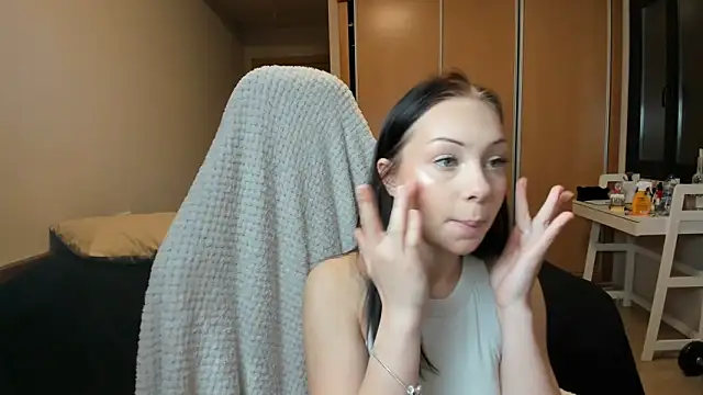 AlexaRayJoel online show from April 2026 07:37:02 AM