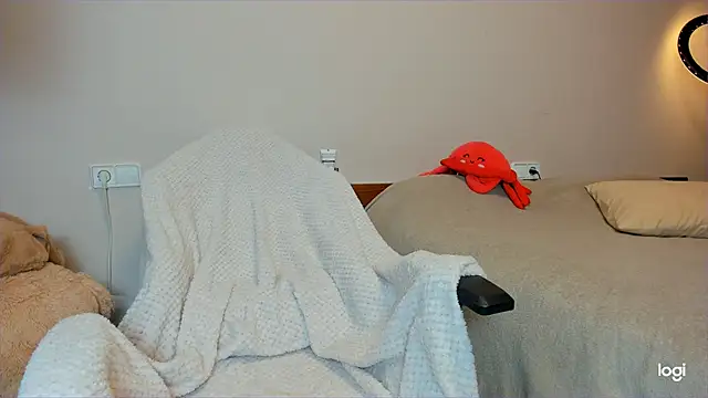 AlexaRayJoel online show from March 2026 08:26:33 AM