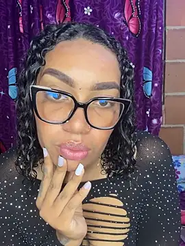 Snapshot of Piel_Canella chatting on March 2026 12:29:01 AM Piel Canella online show from March 2026 12:29:01 AM