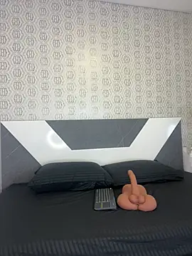 Lulu Mei  online show from April 2026 11:28:02 AM