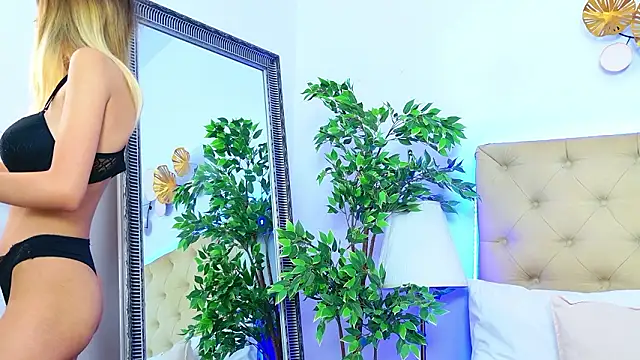 RaysaDrake online show from March 2026 05:49:02 AM