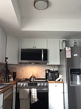 LunaBl00m online show from April 2026 09:53:01 PM