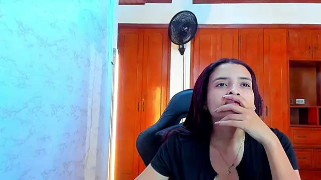 lizzie skinny online show from March 2026 07:03:01 PM