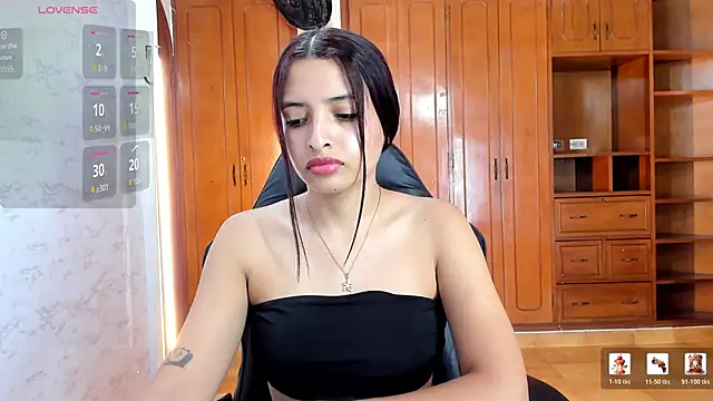 lizzie skinny online show from March 2026 07:04:02 PM