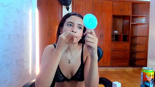 lizzie skinny online show from March 2026 07:15:01 PM