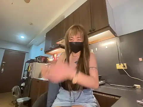 strawberryblossom93 online show from March 2026 02:51:01 PM