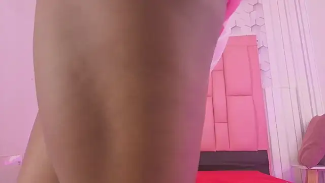 ashlleyray online show from April 2026 07:07:01 PM