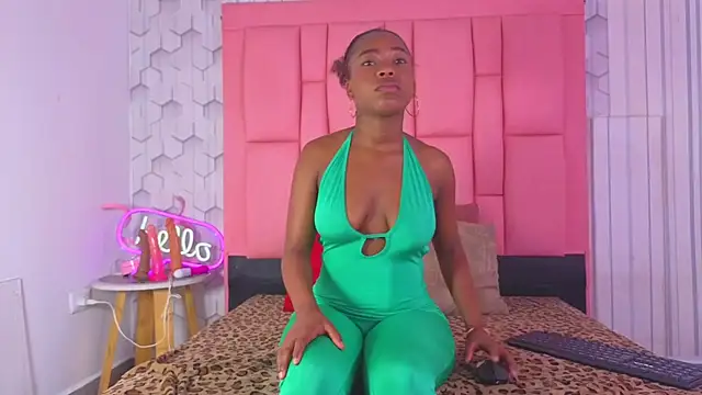 ashlleyray online show from March 2026 07:25:02 PM