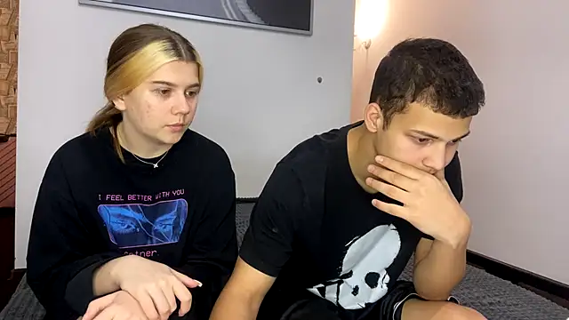 mirel couple online show from March 2026 10:10:02 PM