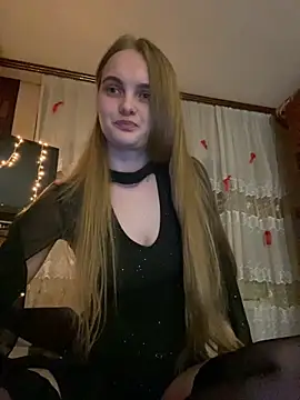 LunaVey online show from May 2026 06:28:02 PM