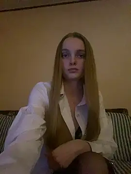 LunaVey online show from March 2026 06:51:02 PM