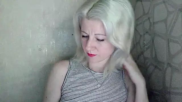 Katerina-Kissa online show from May 2026 07:14:01 PM