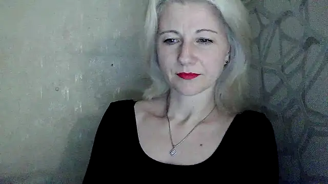 Katerina-Kissa online show from April 2026 05:48:01 PM