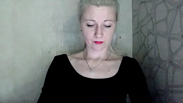 Katerina-Kissa online show from May 2026 06:44:02 PM