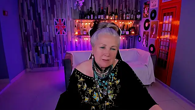 Snapshot of LilaMaharani chatting on June 2026 01:00:02 PM LilaMaharani online show from June 2026 01:00:02 PM