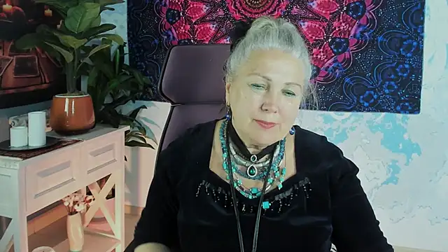 Snapshot of LilaMaharani chatting on June 2026 01:55:02 PM LilaMaharani online show from June 2026 01:55:02 PM