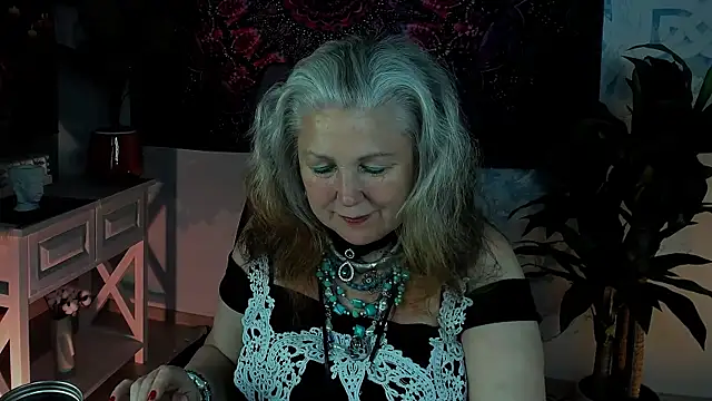 Snapshot of LilaMaharani chatting on June 2026 02:22:01 PM LilaMaharani online show from June 2026 02:22:01 PM