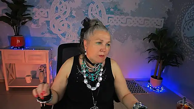 Snapshot of LilaMaharani chatting on May 2026 01:48:01 PM LilaMaharani online show from May 2026 01:48:01 PM