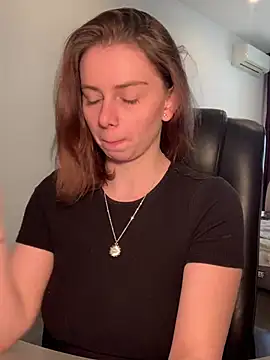 VelvetChloe online show from April 2026 09:48:01 AM