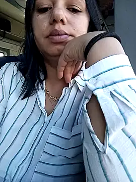 roxana e43 online show from May 2026 03:21:02 PM