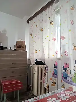 Snapshot of roxana_e43 chatting on July 2026 04:36:02 AM roxana e43 online show from July 2026 04:36:02 AM
