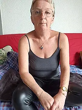 lescoquinsdu40 online show from April 2026 12:23:01 PM